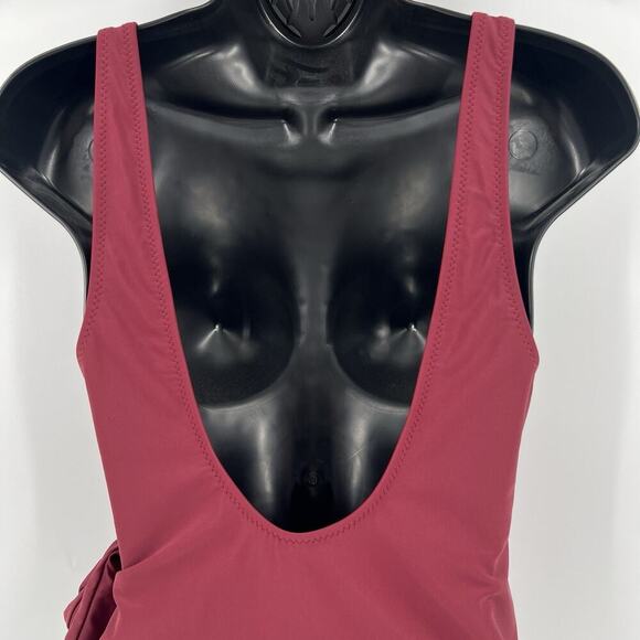 Cupshe Elegant Dance Solid One Piece Swimsuit Burgundy Red Side Tie Size Medium - Picture 7 of 10